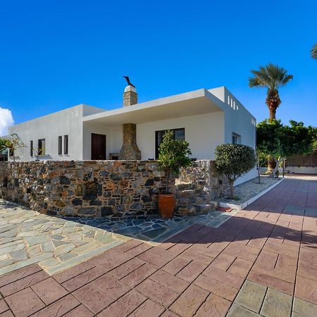Villa Palmeras Soroni Eksteriør bilde