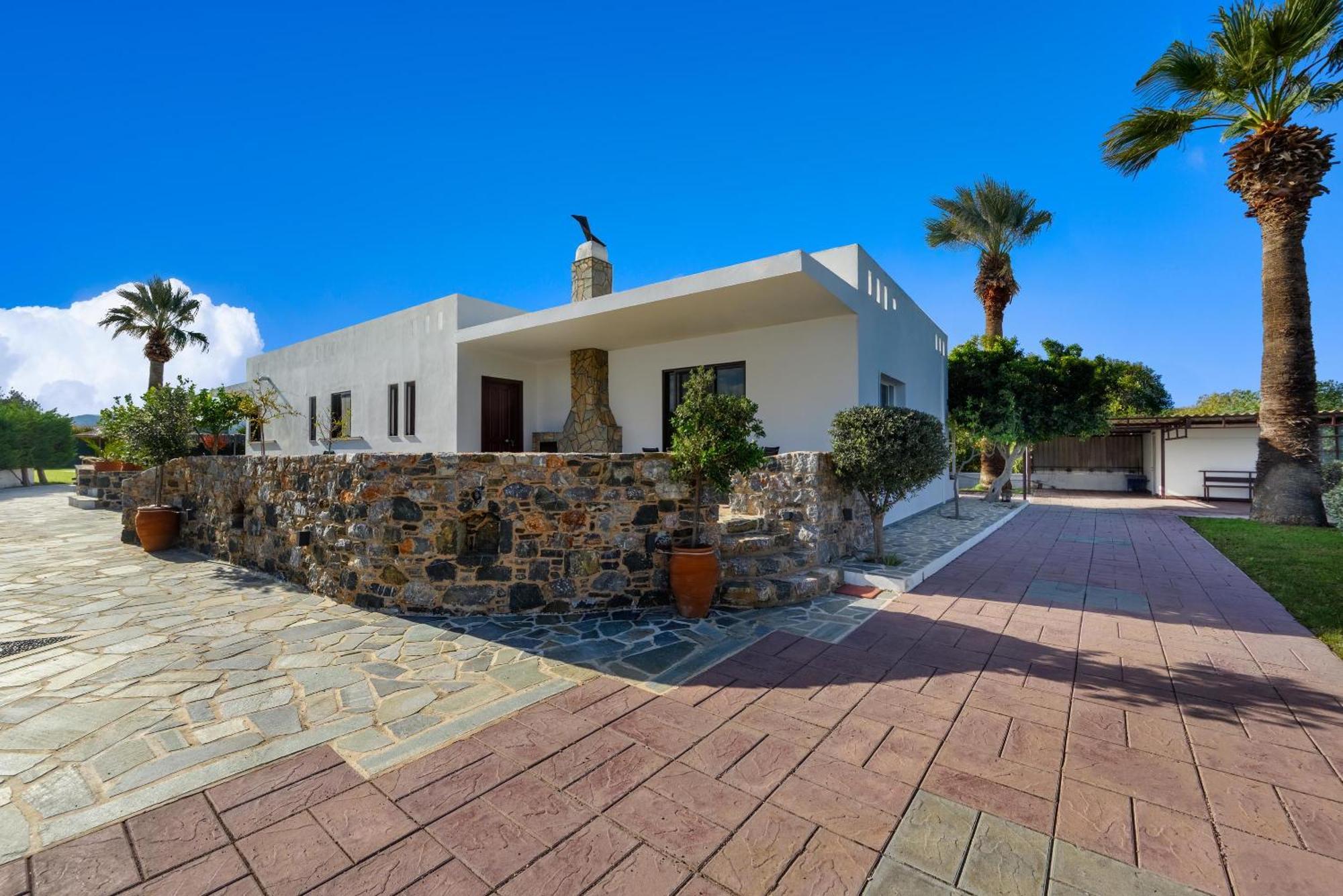 Villa Palmeras Soroni Eksteriør bilde